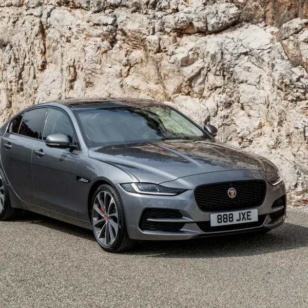 Jaguar XE (2018-2020)